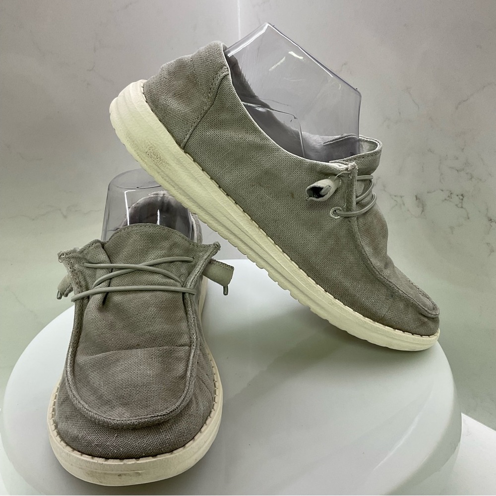 Hey Dude Wendy Chambray Light Grey Woman's Size 7 Slip On Shoes